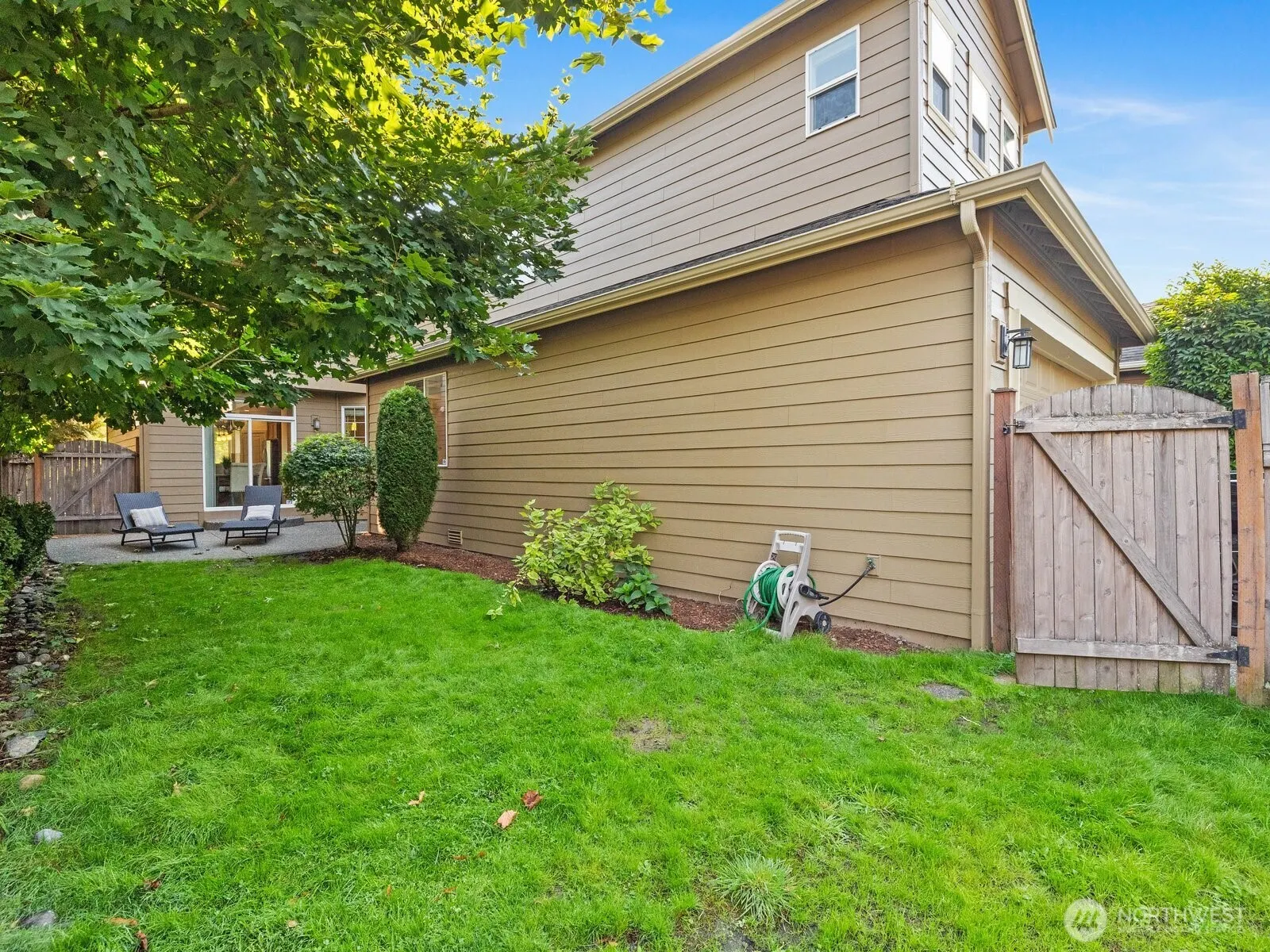 10909 243rd Avenue NE, Redmond, WA 98053