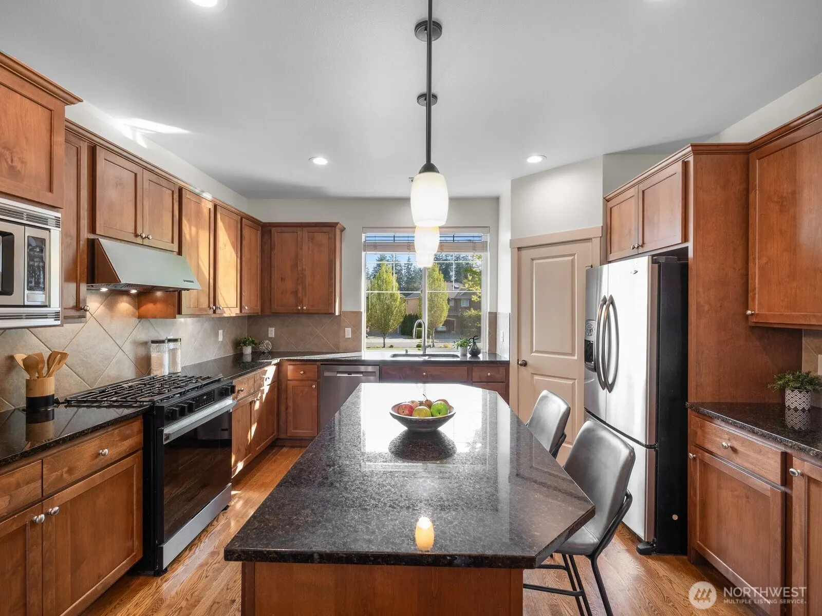 10909 243rd Avenue NE, Redmond, WA 98053