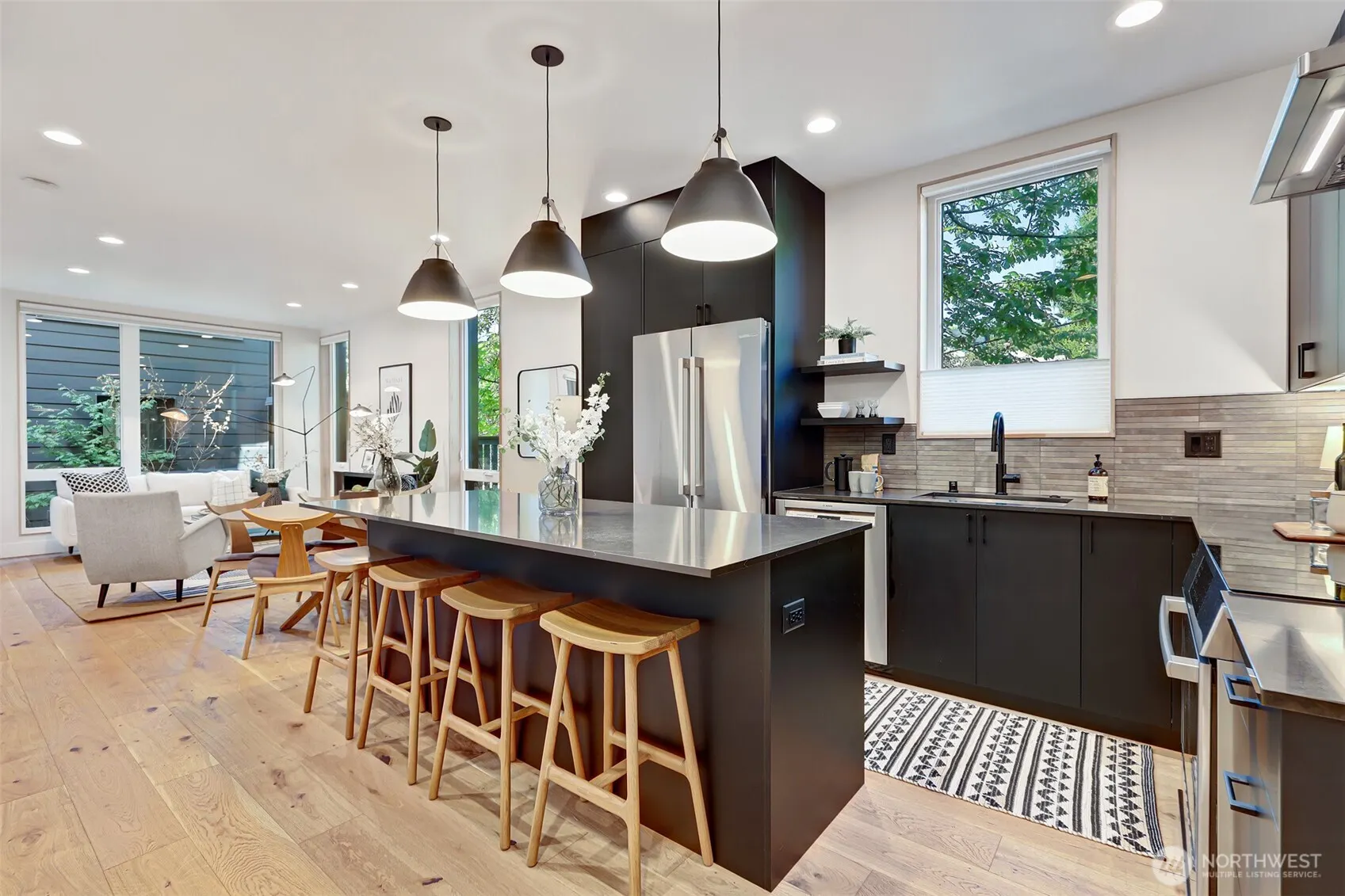 4869 35th Avenue S, Seattle, WA 98118
