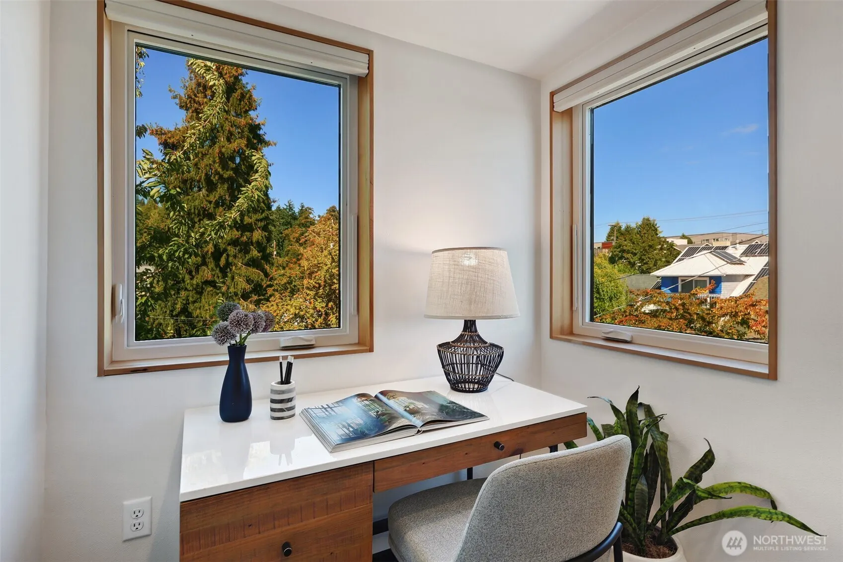 4869 35th Avenue S, Seattle, WA 98118