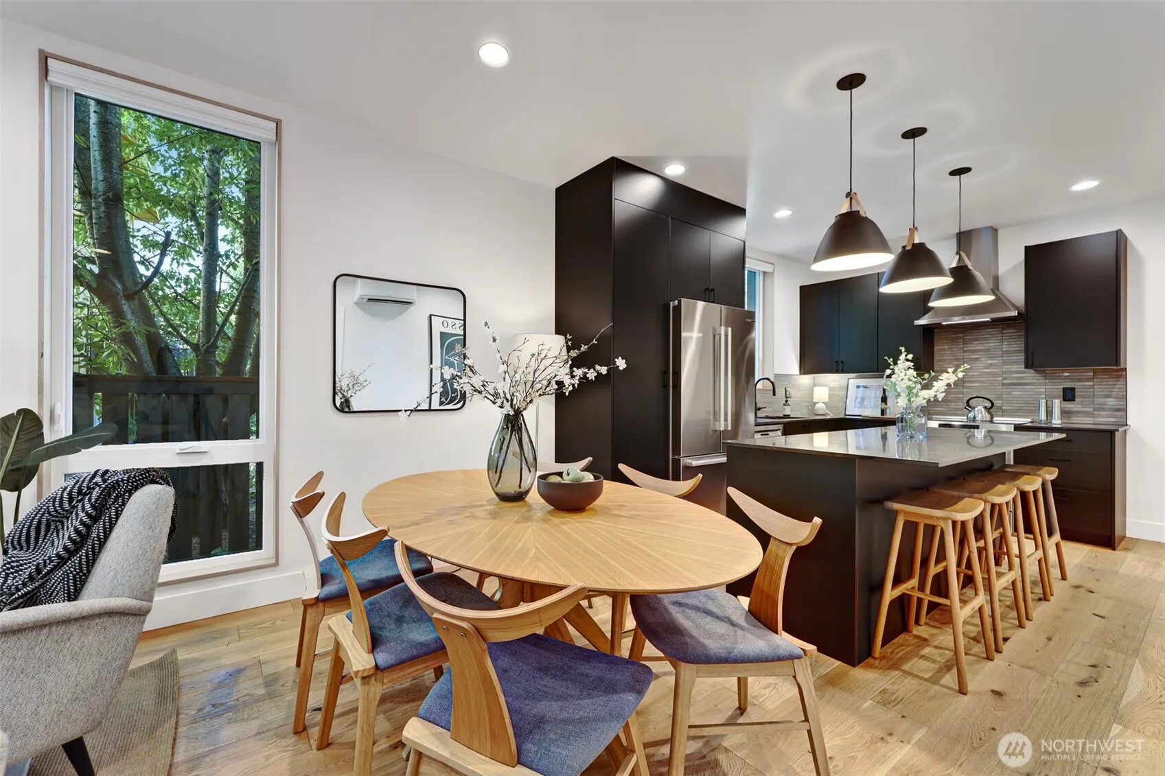 4869 35th Avenue S, Seattle, WA 98118