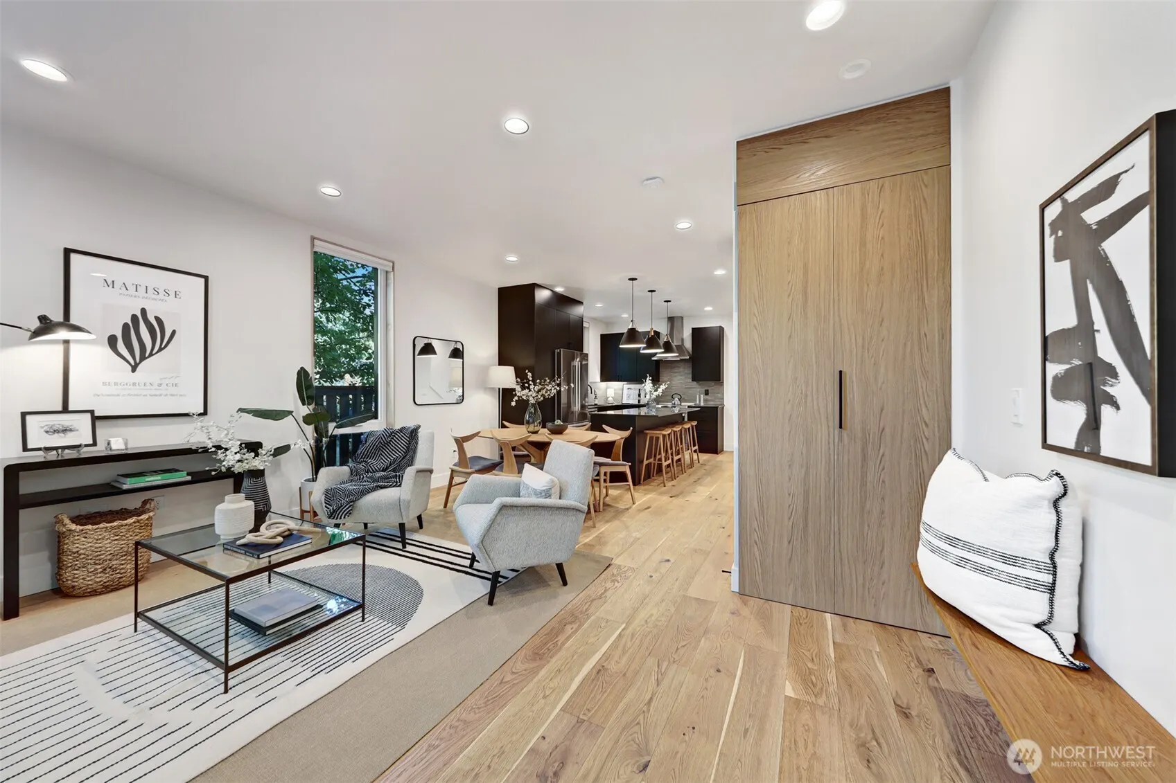 4869 35th Avenue S, Seattle, WA 98118