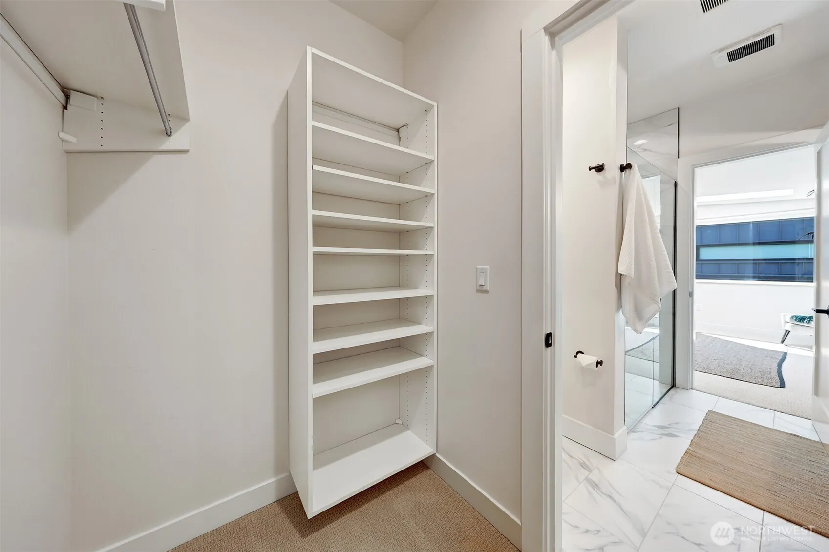 4869 35th Avenue S, Seattle, WA 98118