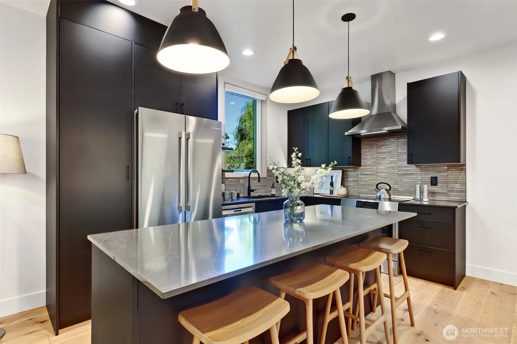 4869 35th Avenue S, Seattle, WA 98118