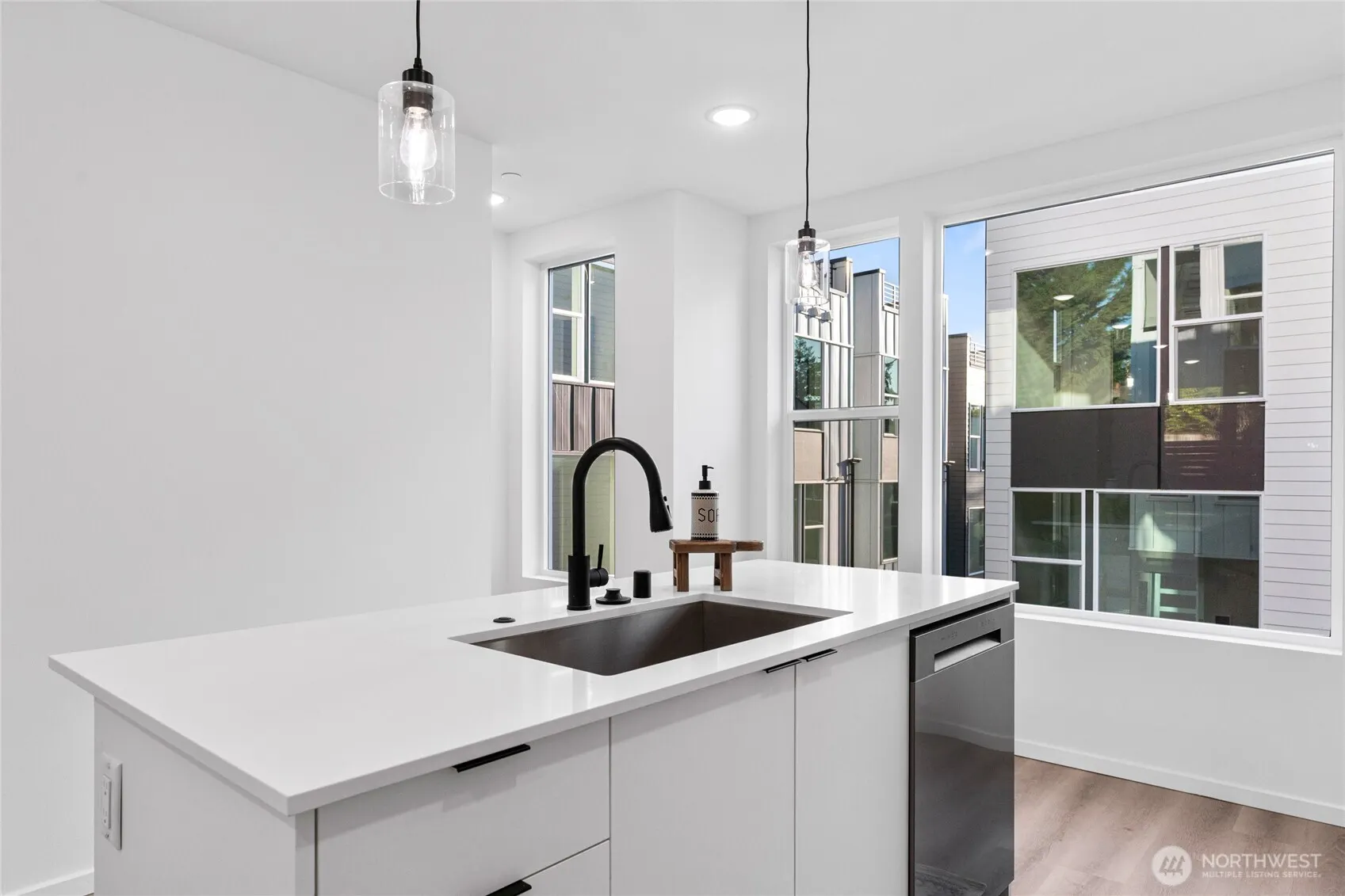 12512 35th Avenue NE #B, Seattle, WA 98125