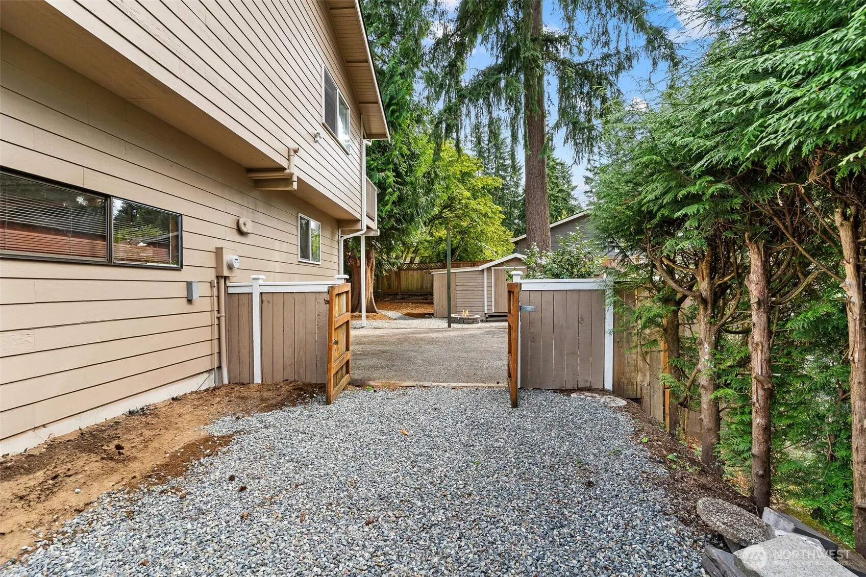 16915 NE 98th Court , Redmond, WA 98052