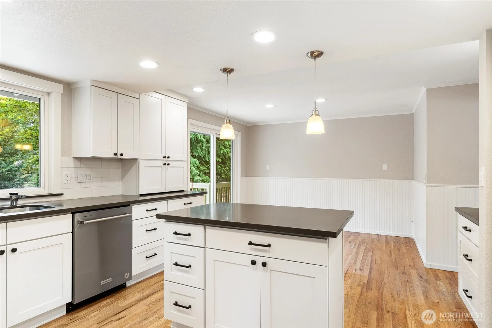 16915 NE 98th Court , Redmond, WA 98052