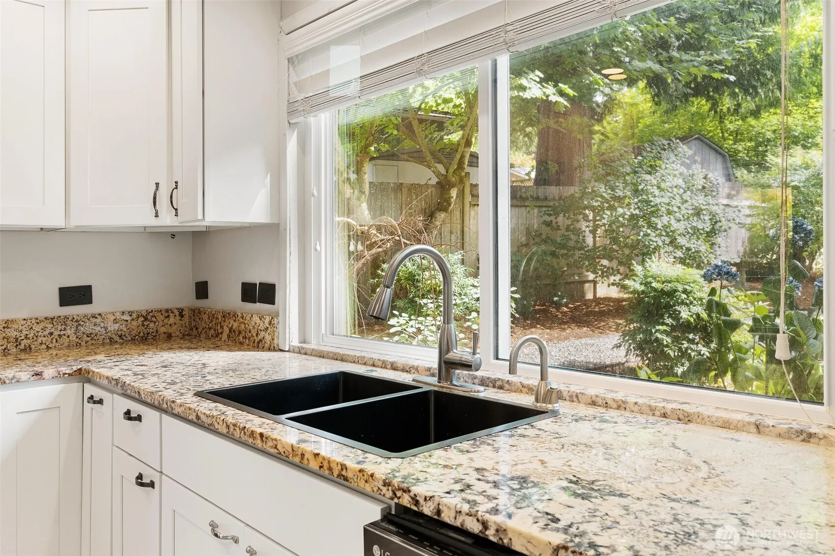 16915 NE 98th Court , Redmond, WA 98052