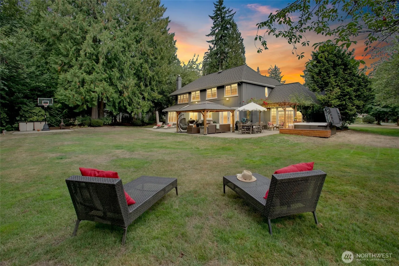 14359 172nd Avenue NE, Redmond, WA 98052