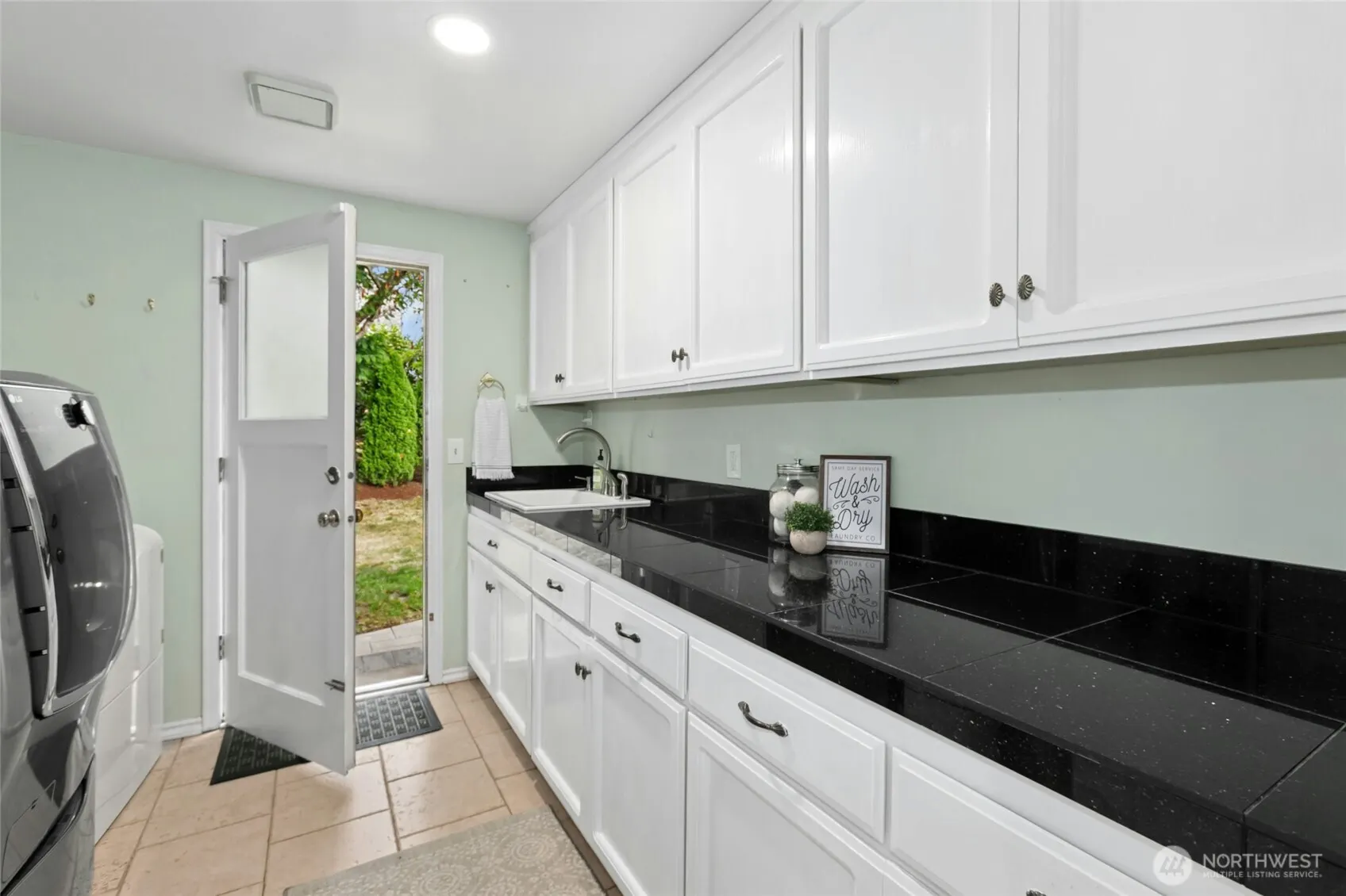 14359 172nd Avenue NE, Redmond, WA 98052