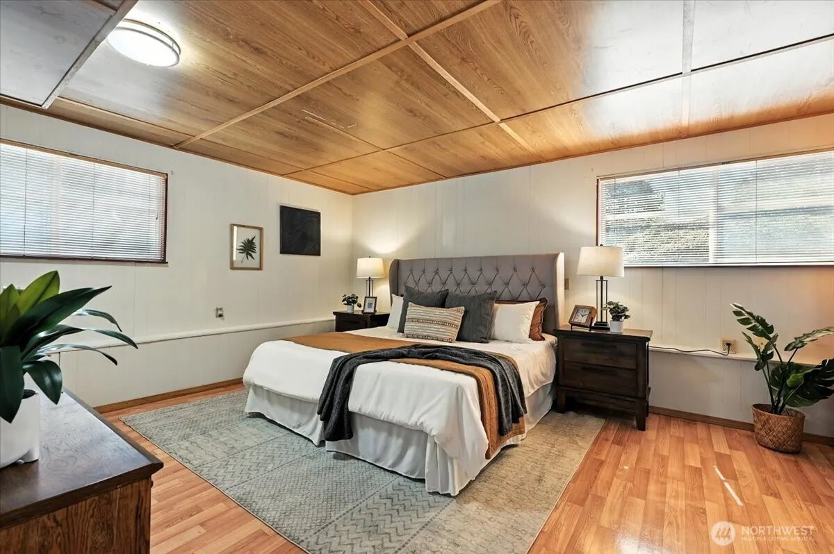 612 NW 89th Street , Seattle, WA 98117