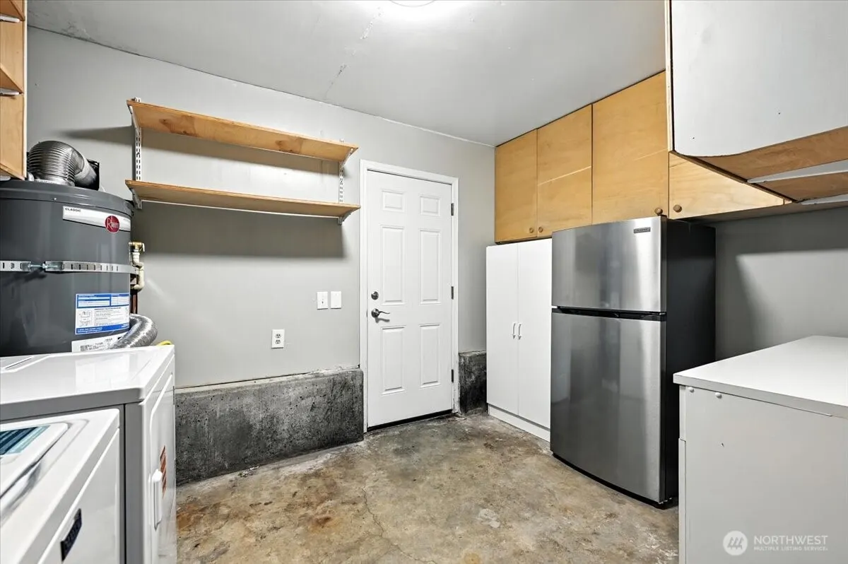 612 NW 89th Street , Seattle, WA 98117