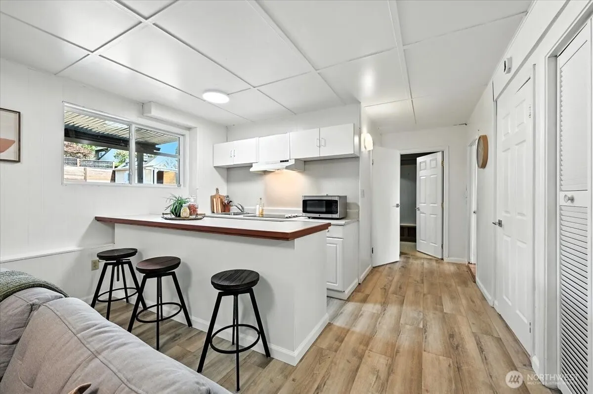 612 NW 89th Street , Seattle, WA 98117