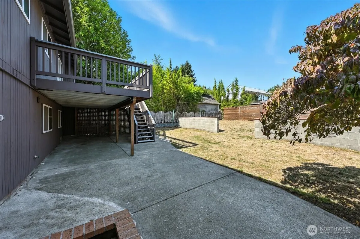 612 NW 89th Street , Seattle, WA 98117