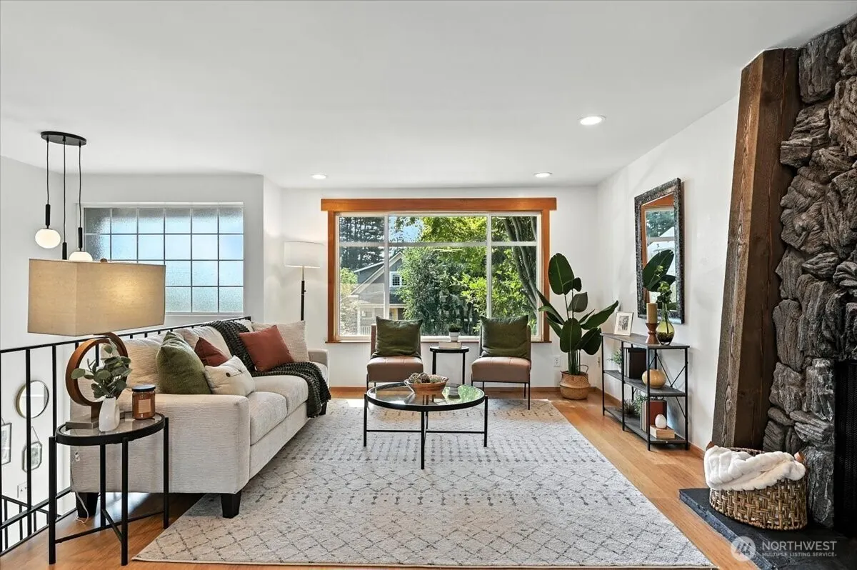 612 NW 89th Street , Seattle, WA 98117