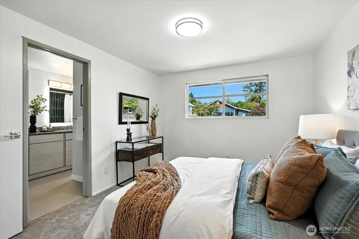 612 NW 89th Street , Seattle, WA 98117