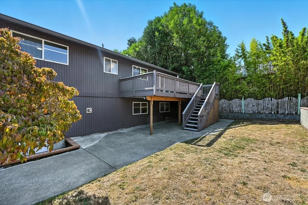 612 NW 89th Street , Seattle, WA 98117