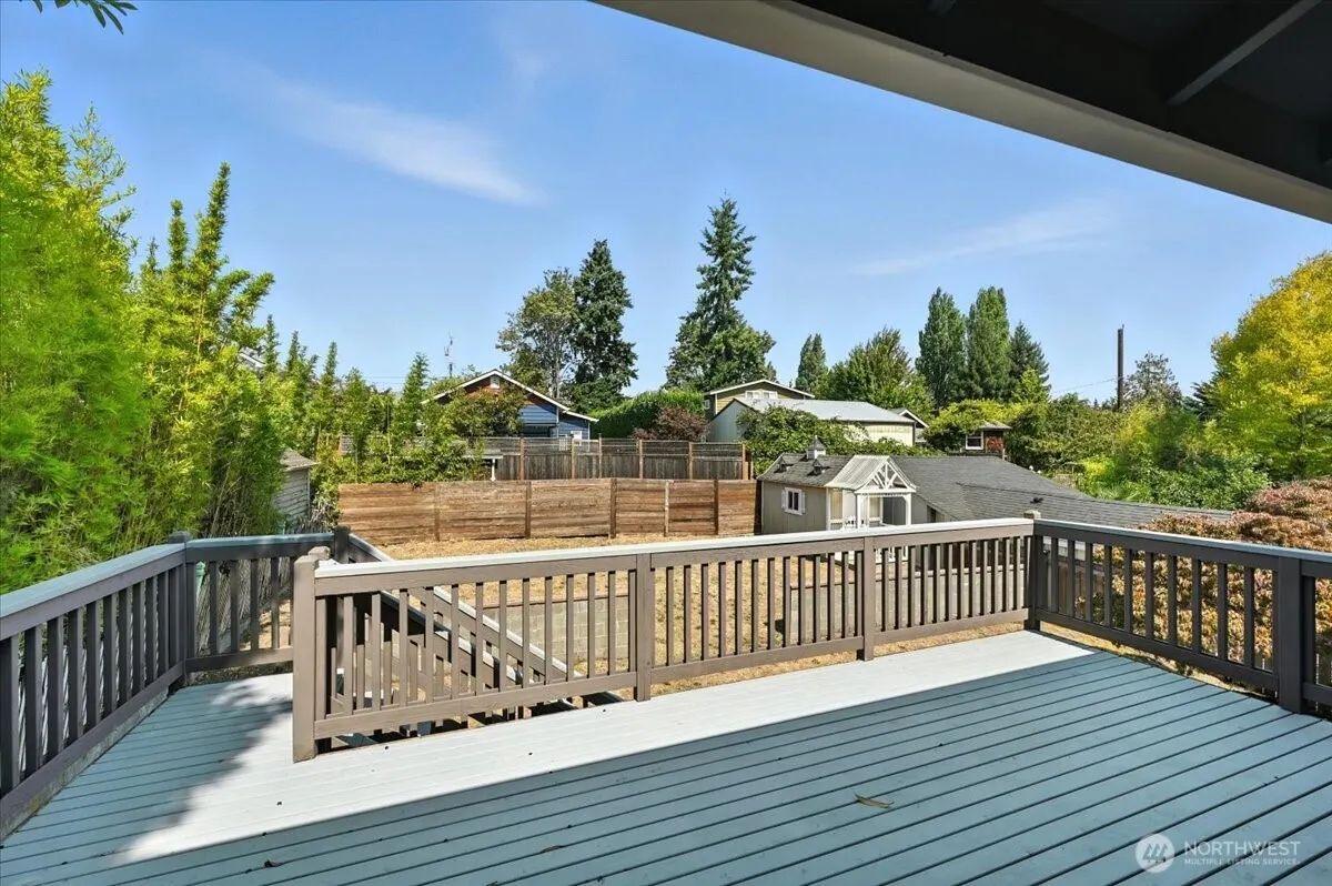 612 NW 89th Street , Seattle, WA 98117
