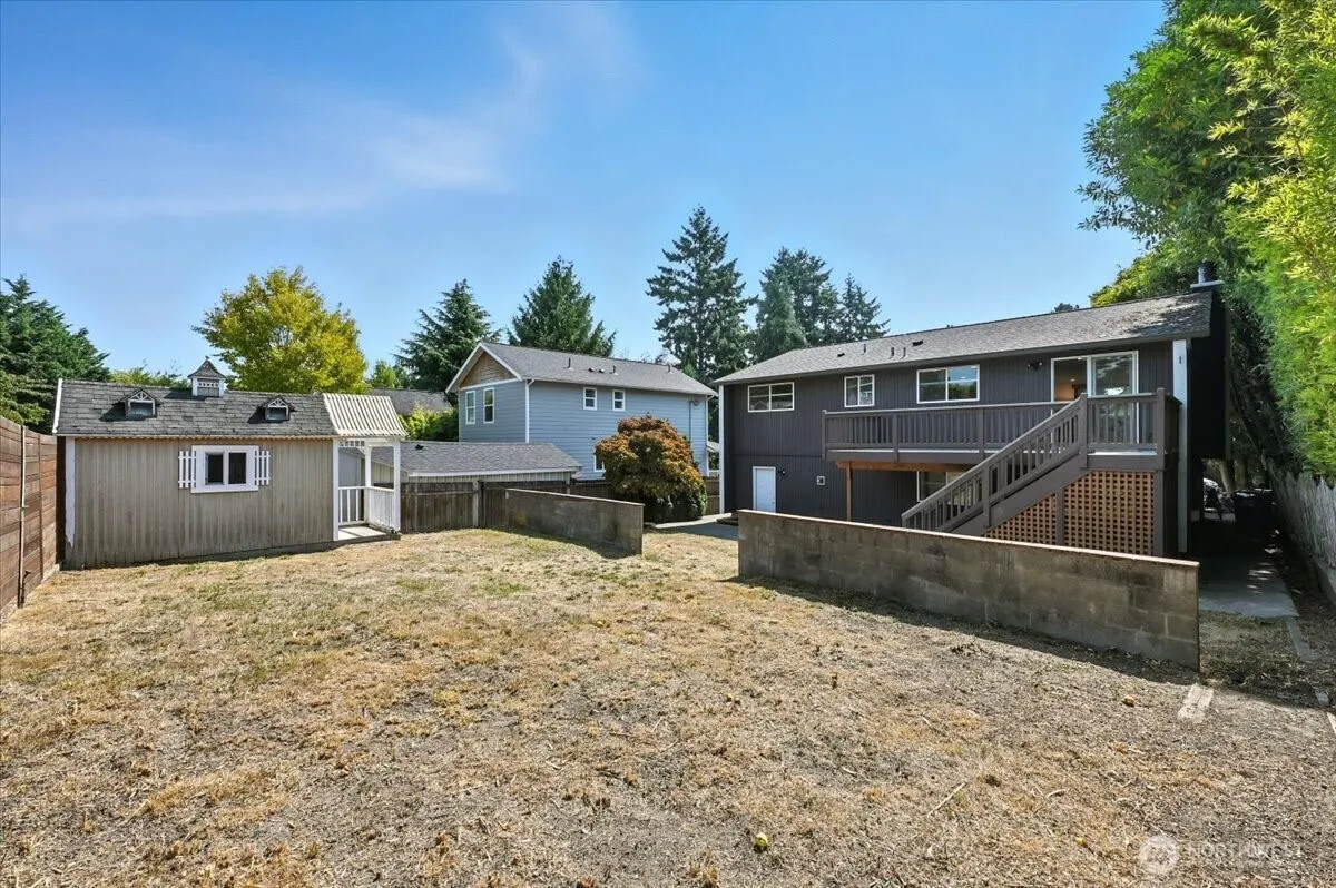 612 NW 89th Street , Seattle, WA 98117