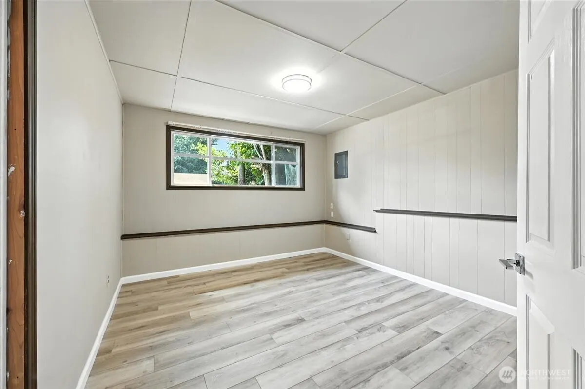 612 NW 89th Street , Seattle, WA 98117