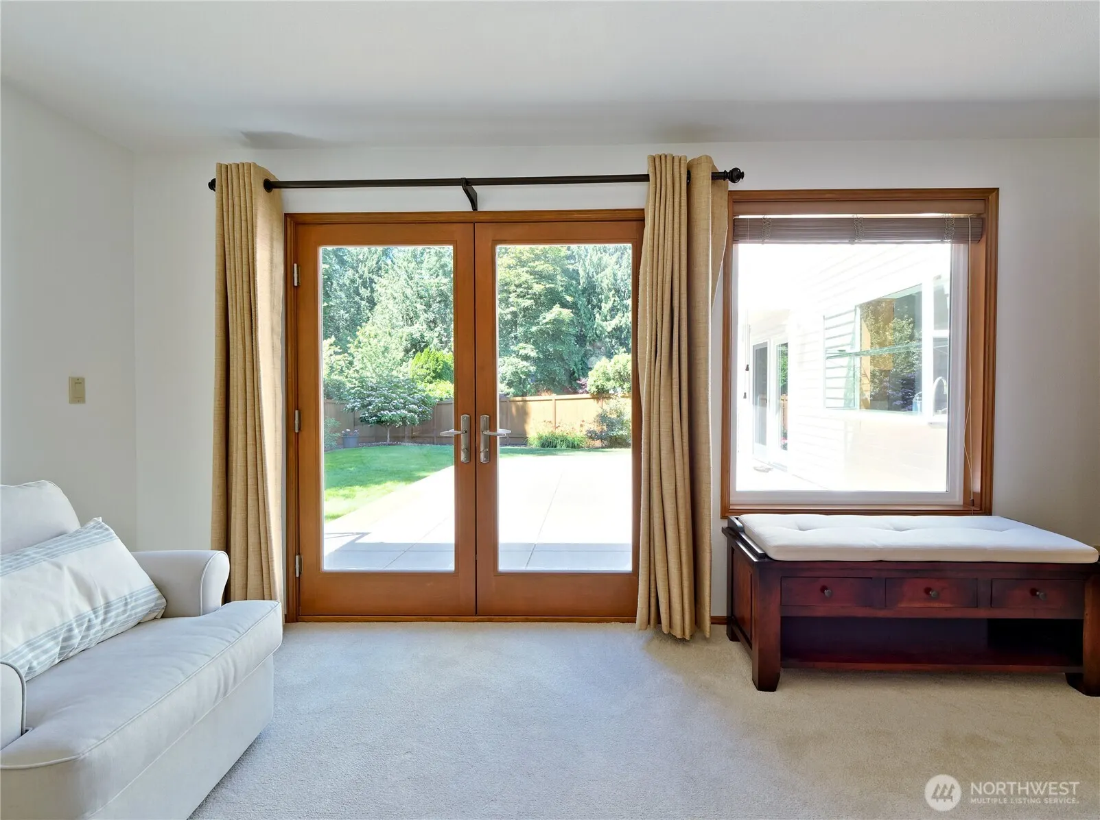 22019 NE 26th Place , Sammamish, WA 98074-6444
