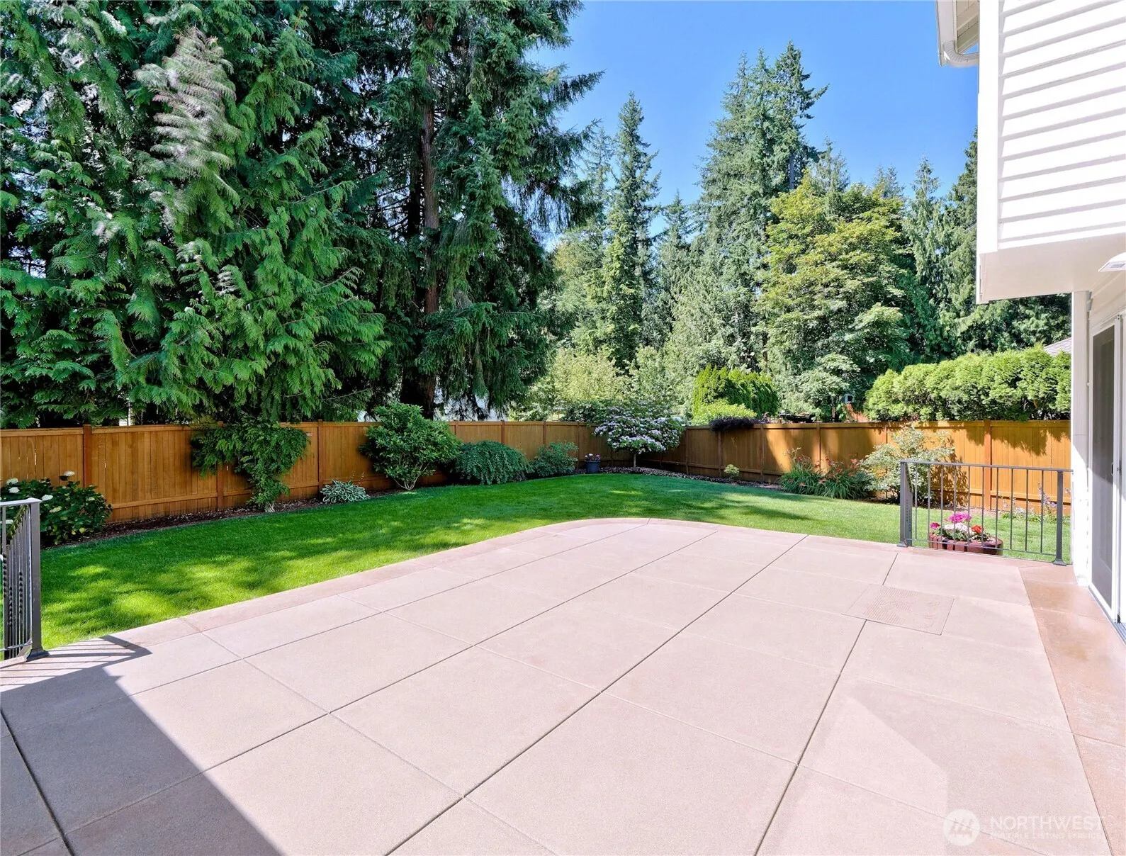 22019 NE 26th Place , Sammamish, WA 98074-6444