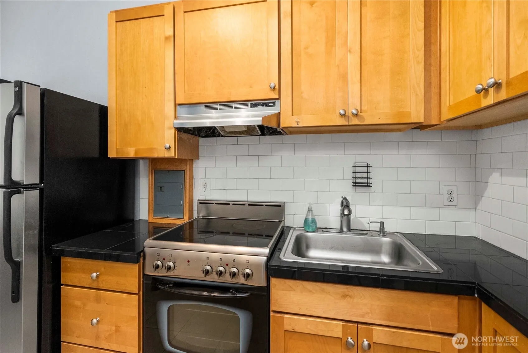 905 NE 43rd Street #107, Seattle, WA 98105