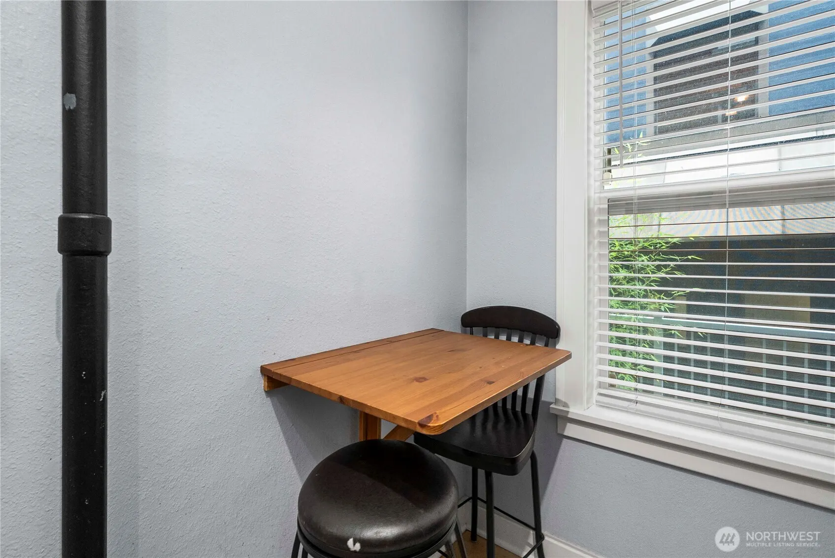 905 NE 43rd Street #107, Seattle, WA 98105