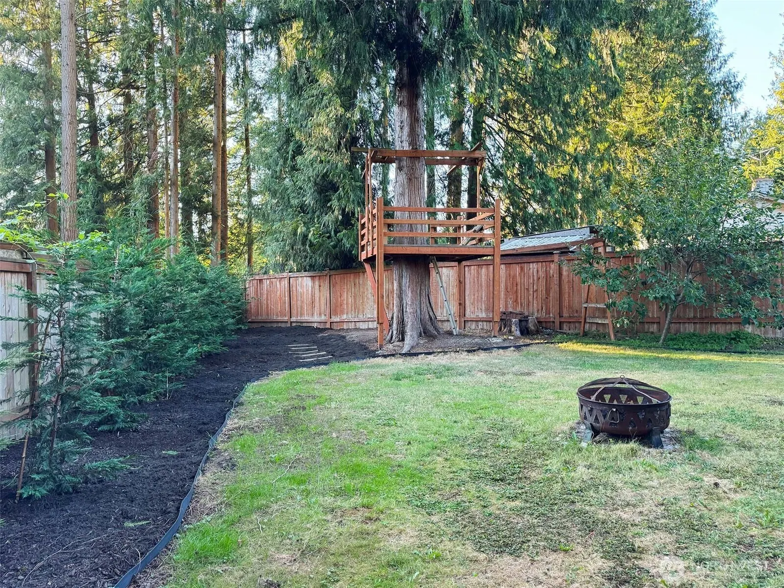19310 1st Avenue SE, Bothell, WA 98012