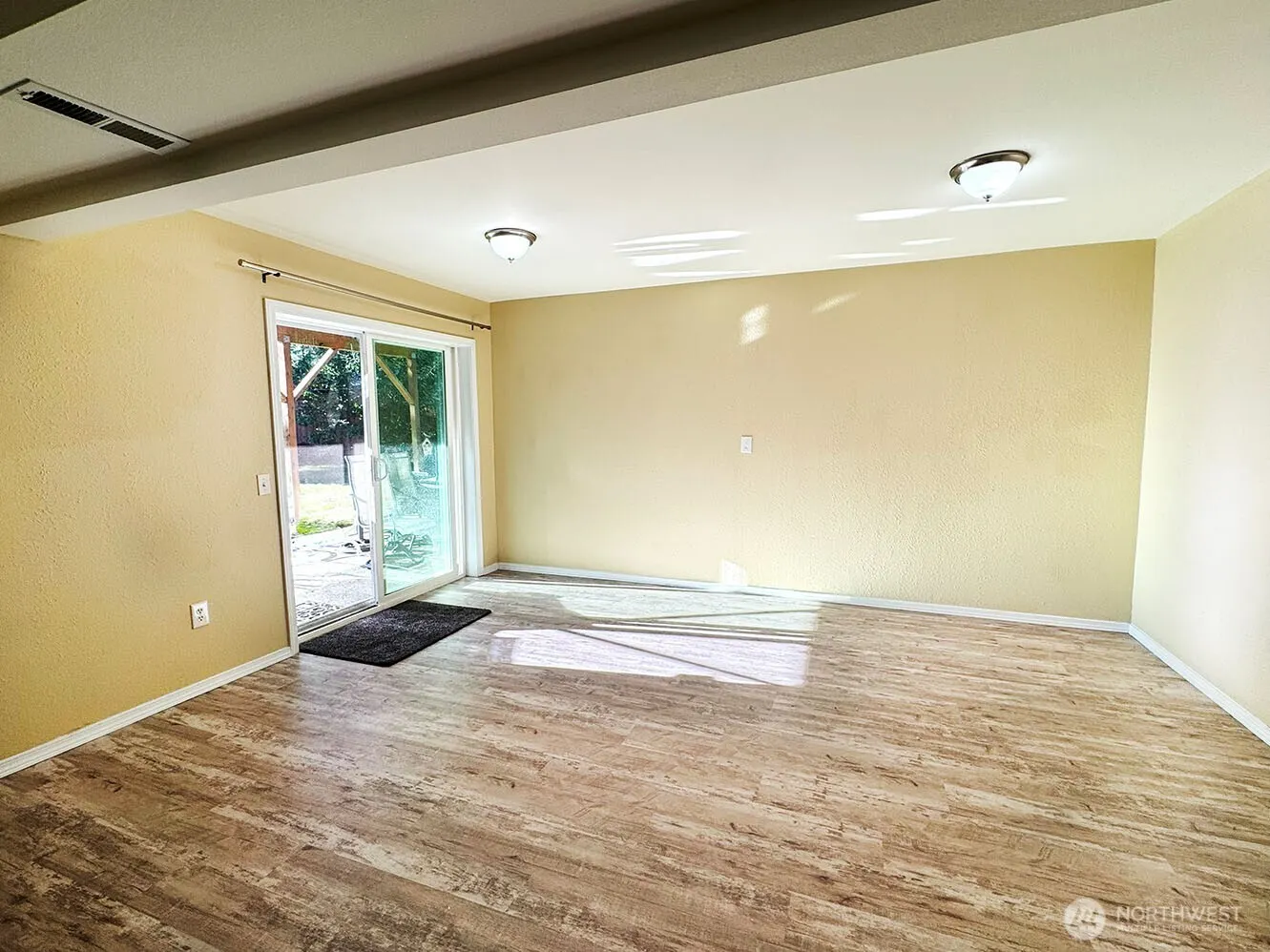 19310 1st Avenue SE, Bothell, WA 98012