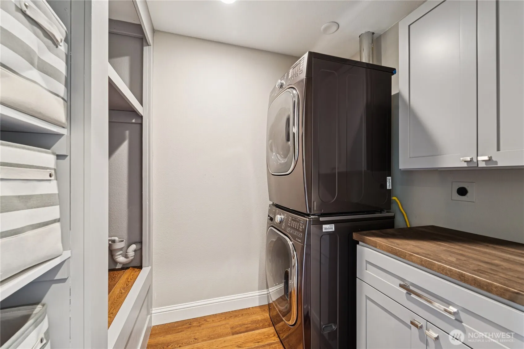 3020 SW Graham Street , Seattle, WA 98126