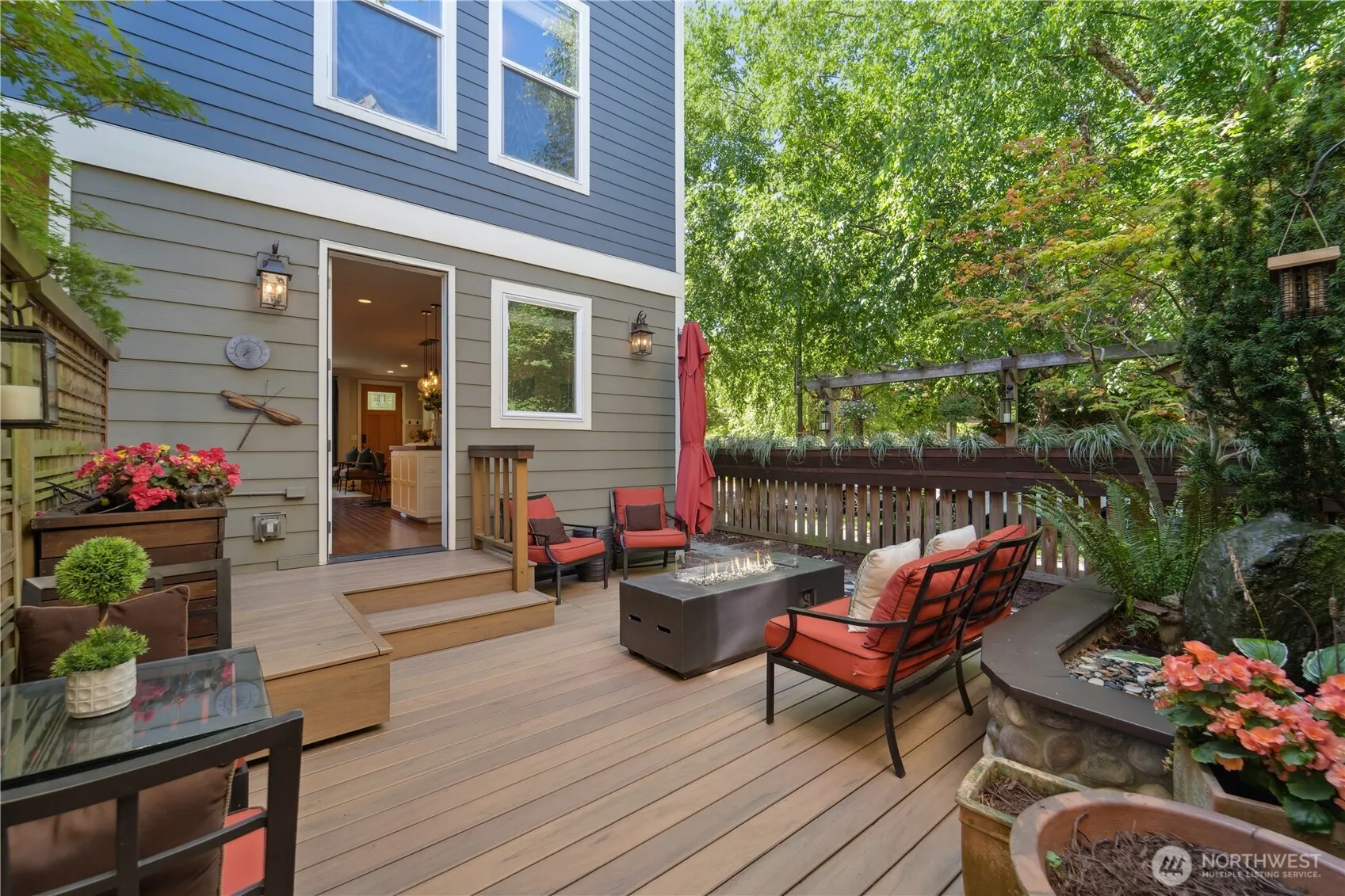 3020 SW Graham Street , Seattle, WA 98126