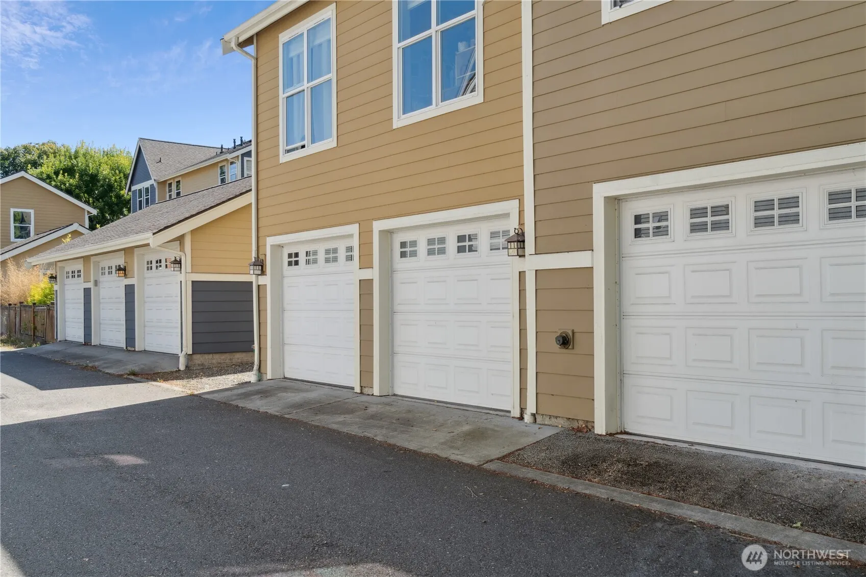 3020 SW Graham Street , Seattle, WA 98126