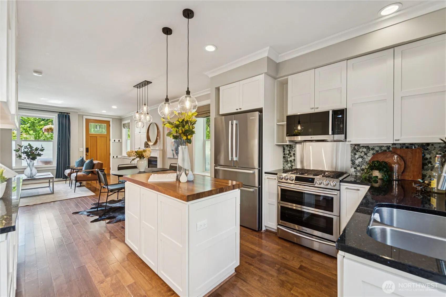 3020 SW Graham Street , Seattle, WA 98126