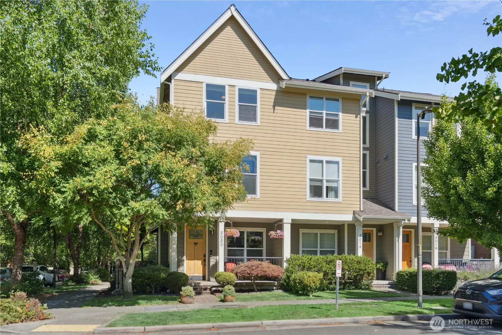 3020 SW Graham Street , Seattle, WA 98126