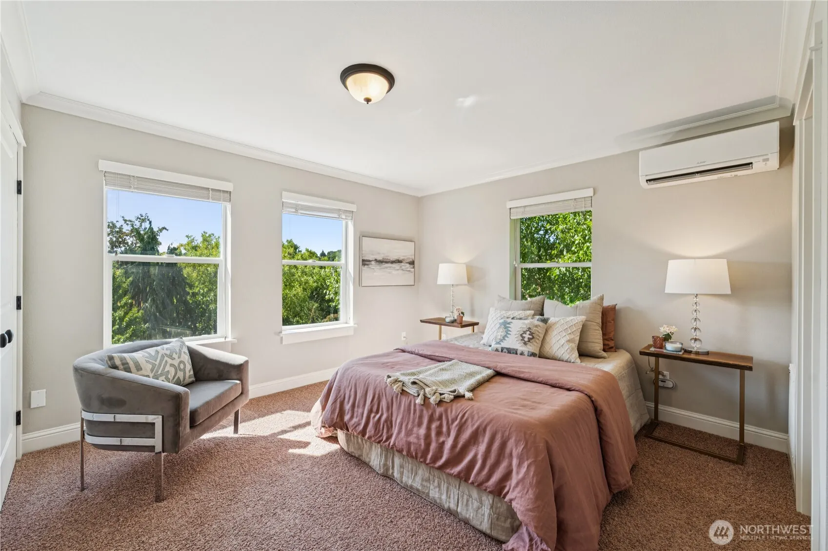 3020 SW Graham Street , Seattle, WA 98126
