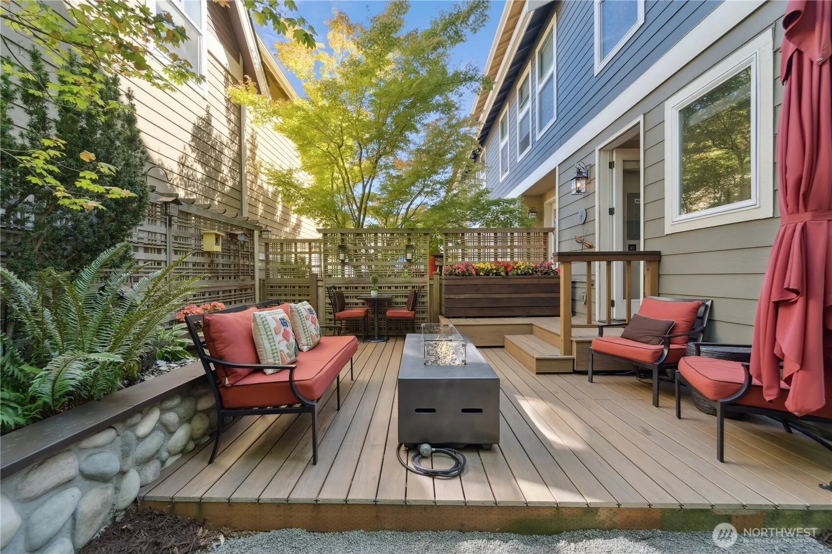 3020 SW Graham Street , Seattle, WA 98126