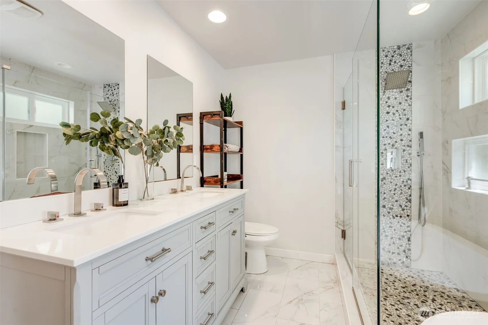 327 Martin Luther King Jr Way , Seattle, WA 98122