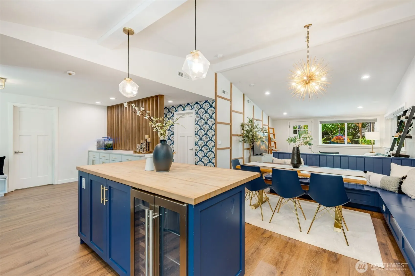 327 Martin Luther King Jr Way , Seattle, WA 98122