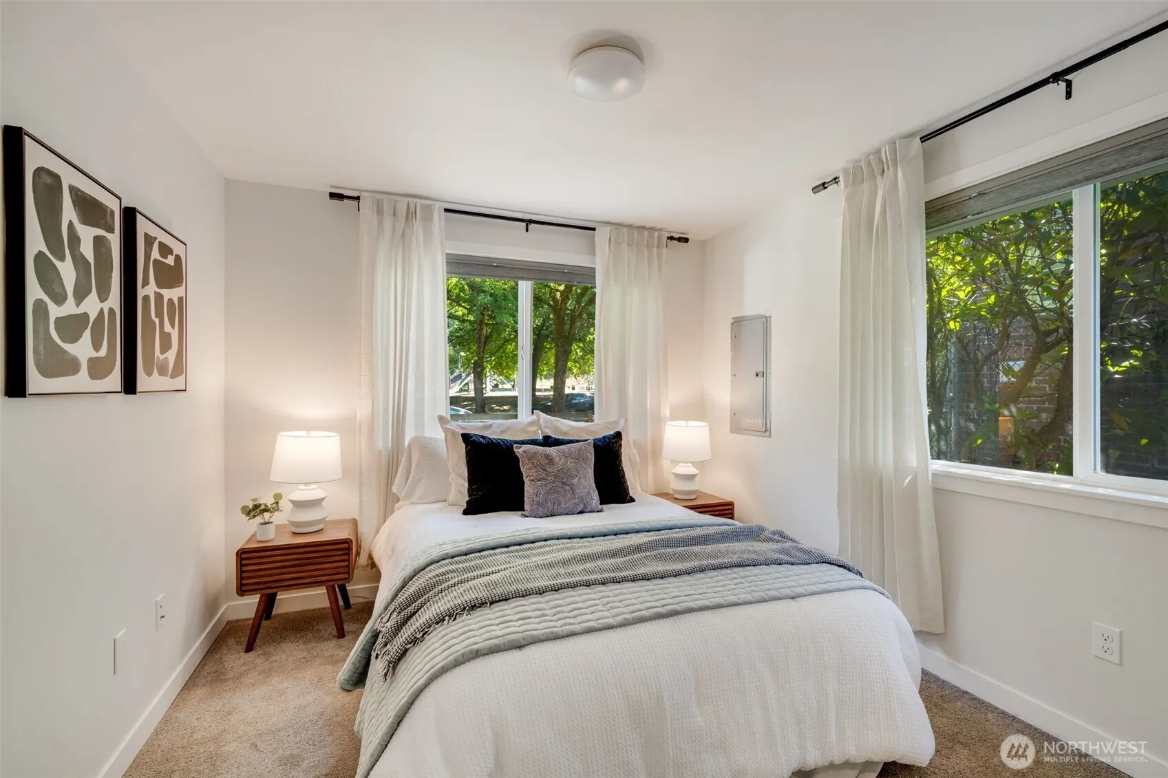 327 Martin Luther King Jr Way , Seattle, WA 98122
