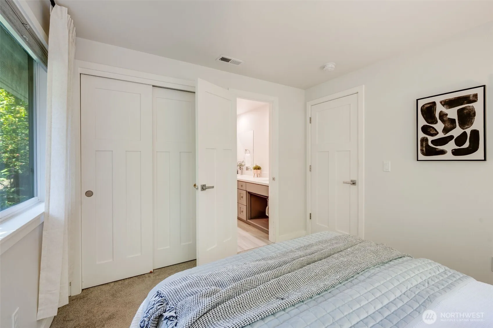327 Martin Luther King Jr Way , Seattle, WA 98122