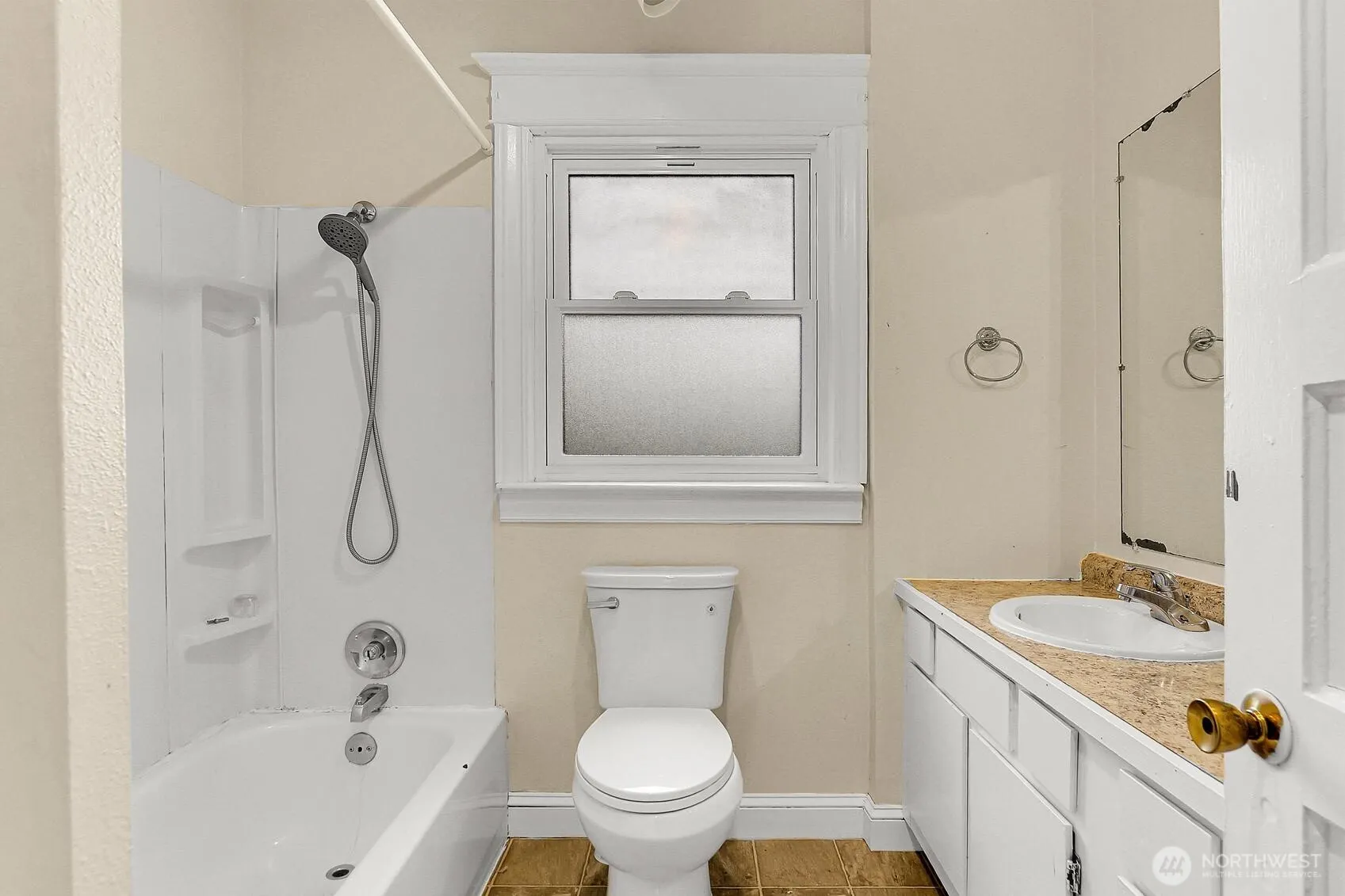 1814 E Cherry Street , Seattle, WA 98122-4712