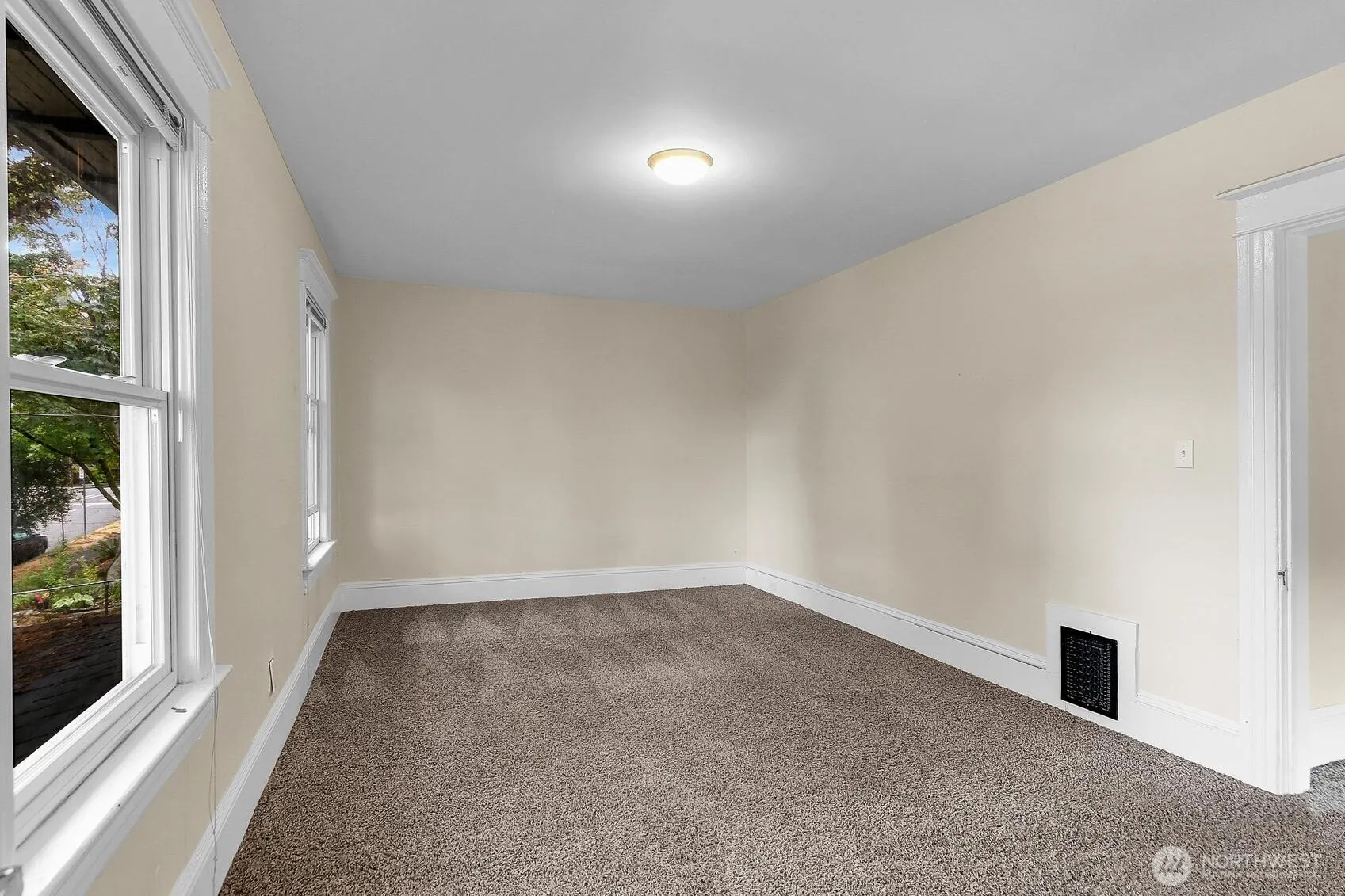 1814 E Cherry Street , Seattle, WA 98122-4712