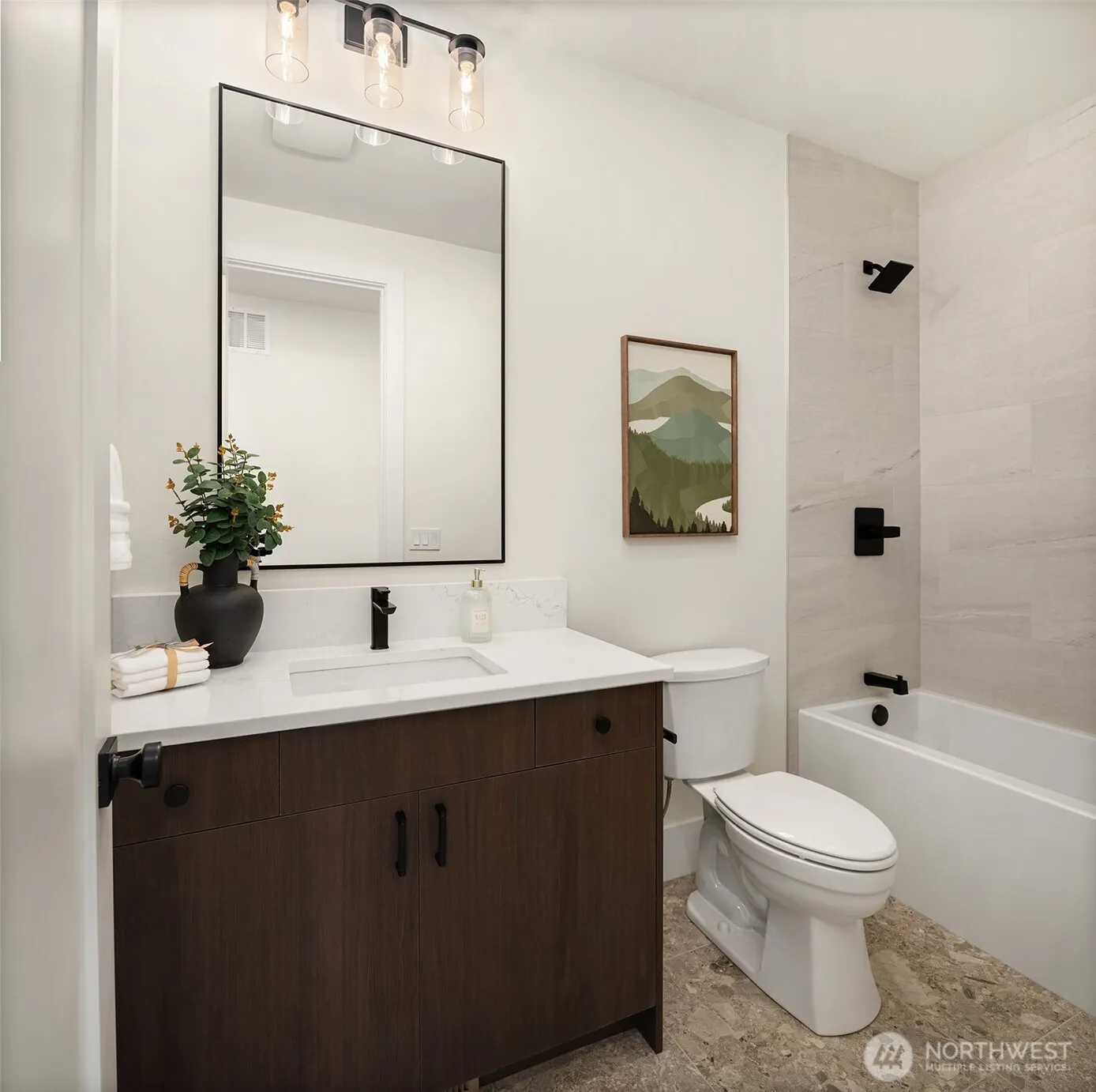 136 8th Court , Kirkland, WA 98033