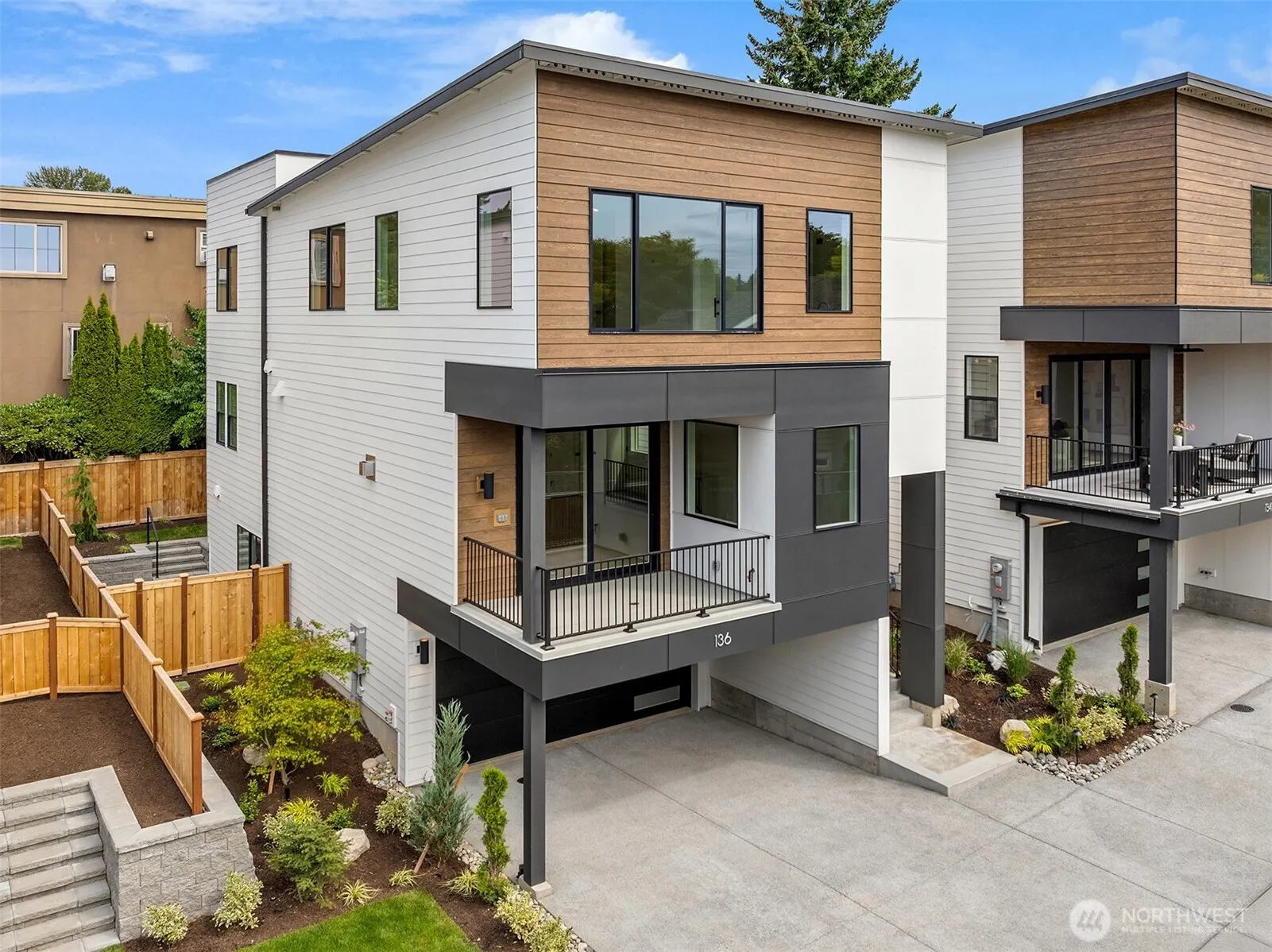 136 8th Court , Kirkland, WA 98033