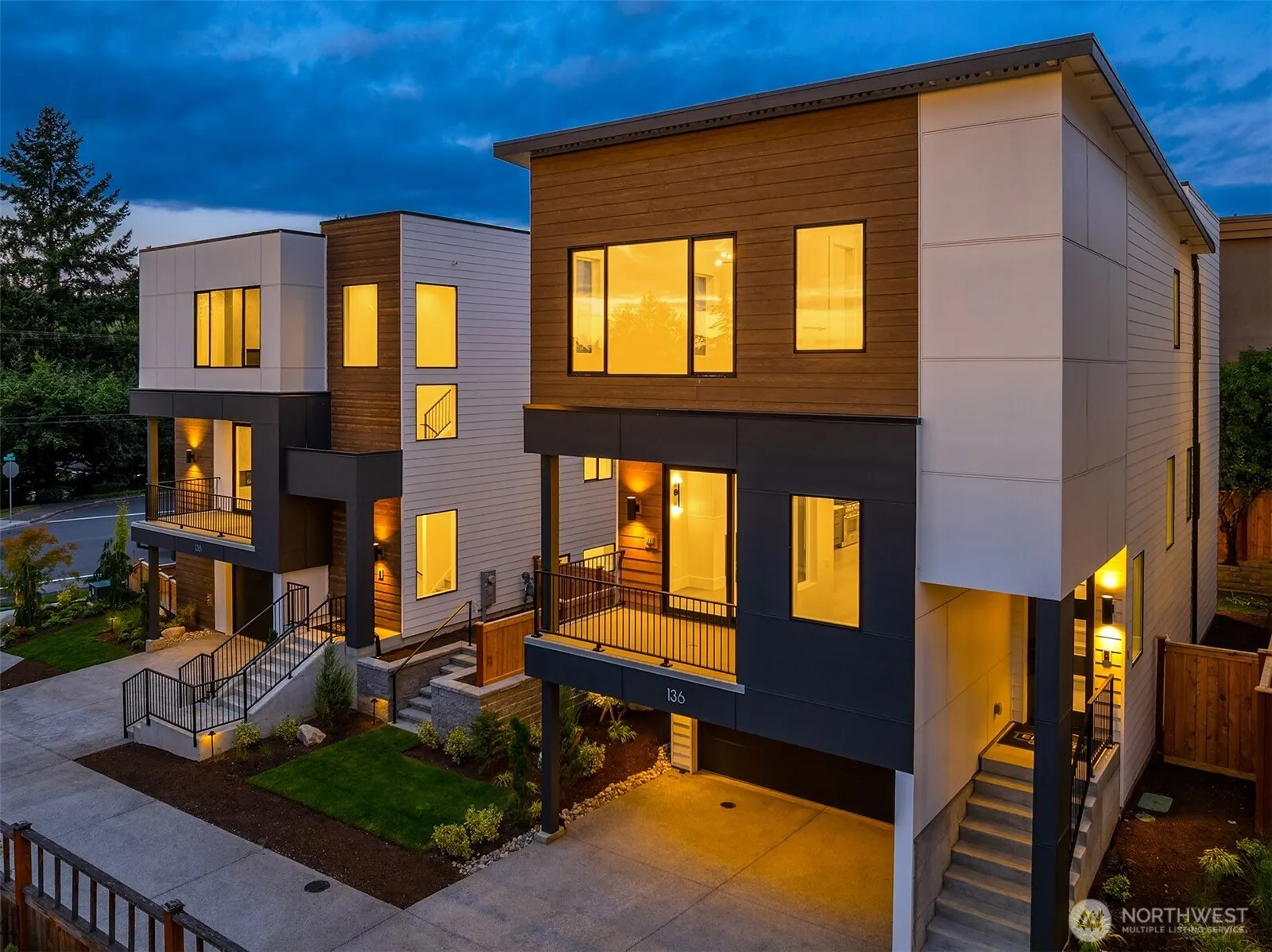 136 8th Court , Kirkland, WA 98033