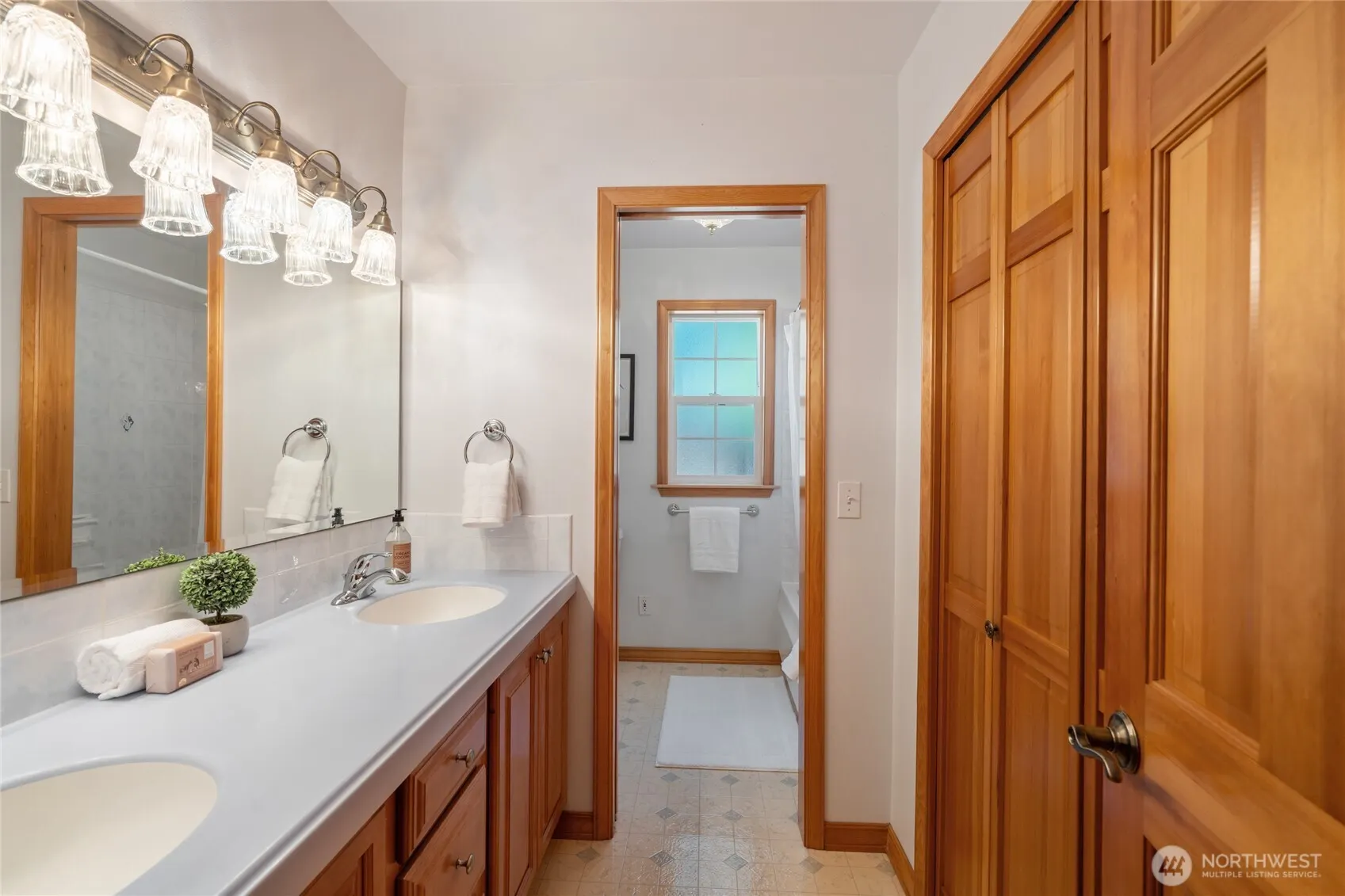 3817 S 251st Street , Kent, WA 98032