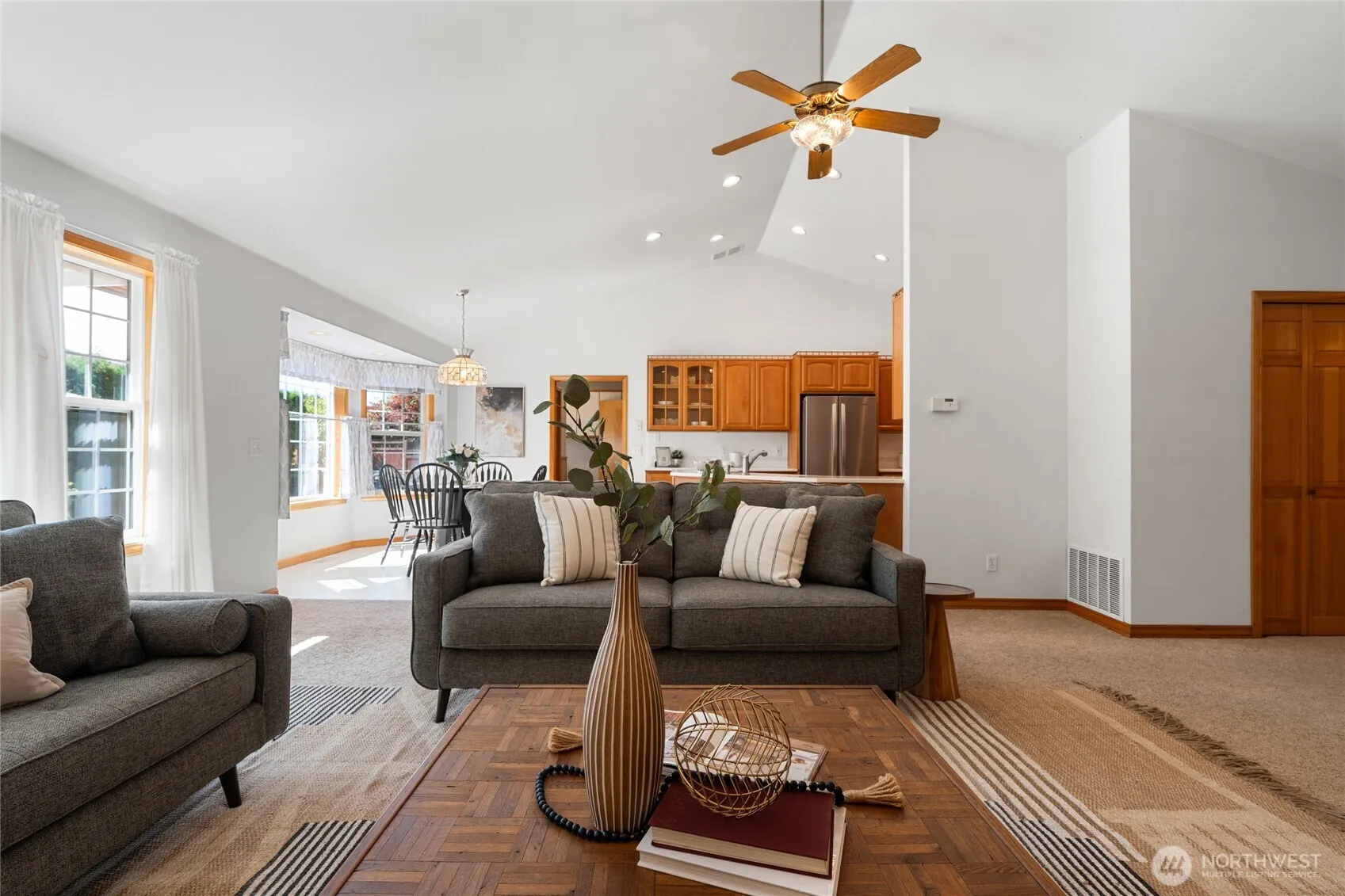 3817 S 251st Street , Kent, WA 98032