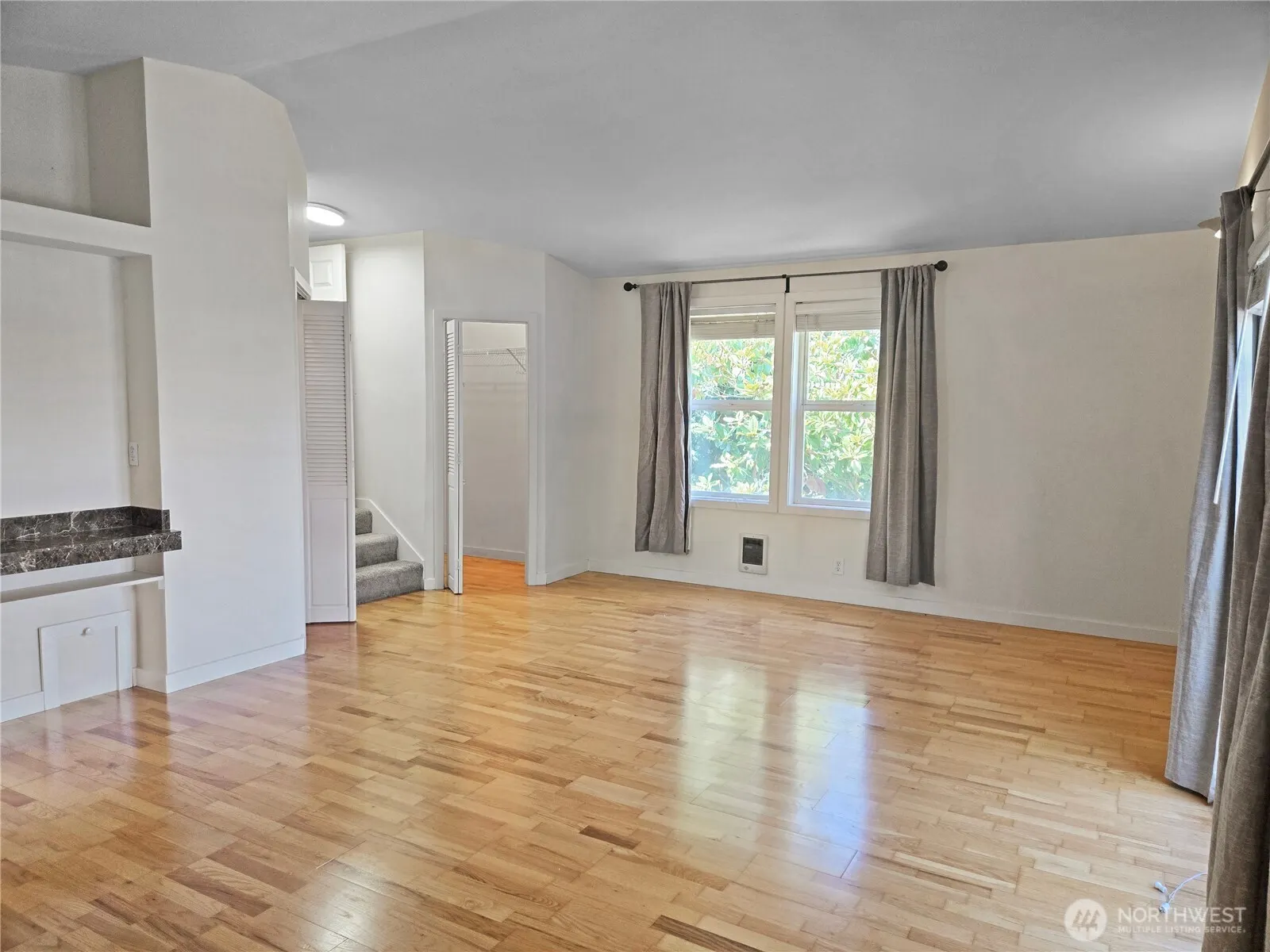10253 NE 64th Street , Kirkland, WA 98033