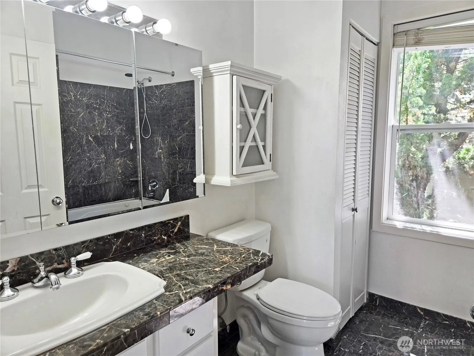 10253 NE 64th Street , Kirkland, WA 98033